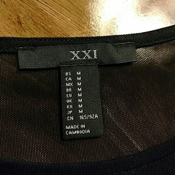 Pretty Top ๐ - Picture 3 of 4